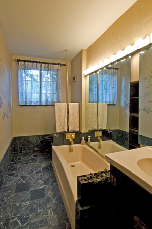 22.Bdrm3_Den_Bath