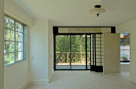 24.MasterBedroomBalcony